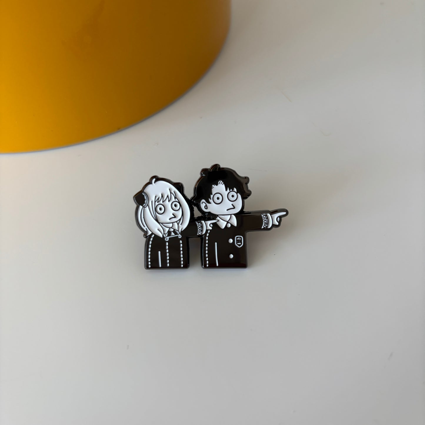 SxF Anya Damian Enamel pin- Anime Merch