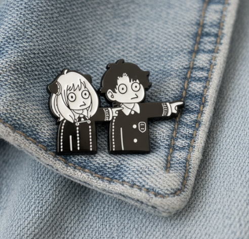 SxF Anya Damian Enamel pin- Anime Merch