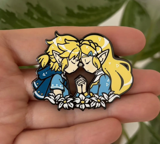 LoZ Enamel Pin – Link & Zelda Love Pin