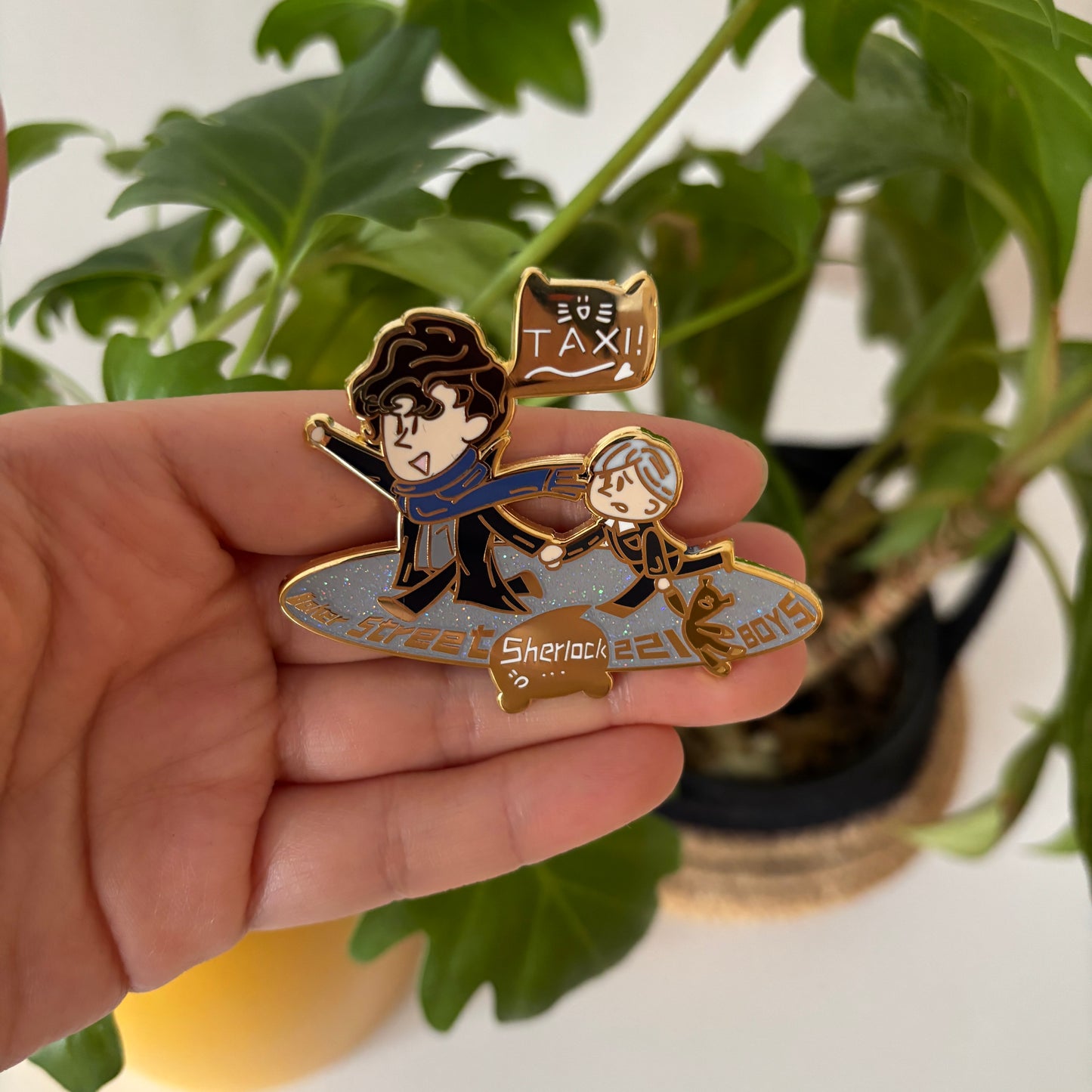 Sherlock & John Chibi Enamel Pin – Baker Street Boys Taxi Scene